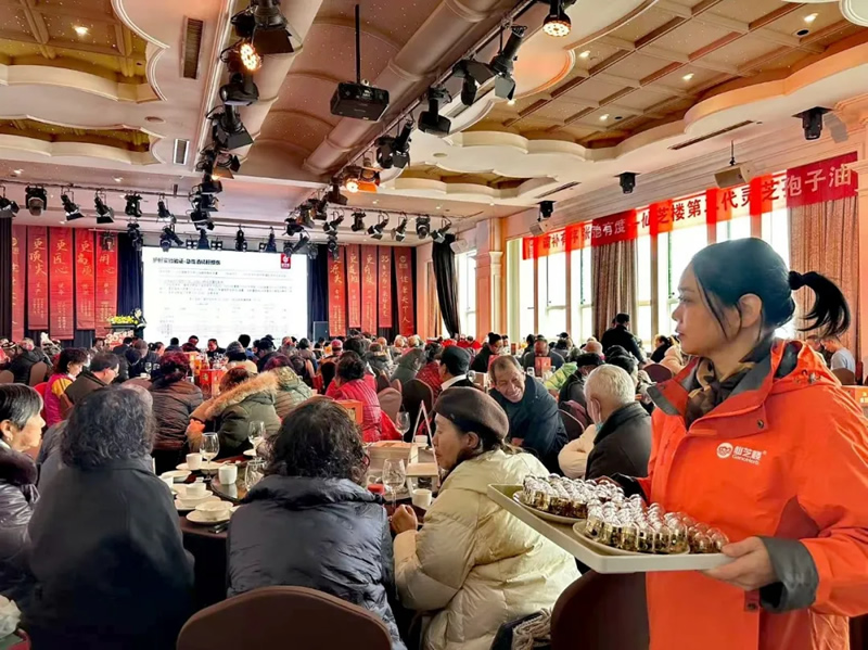  今天，武漢這場迎新答謝宴燃爆了